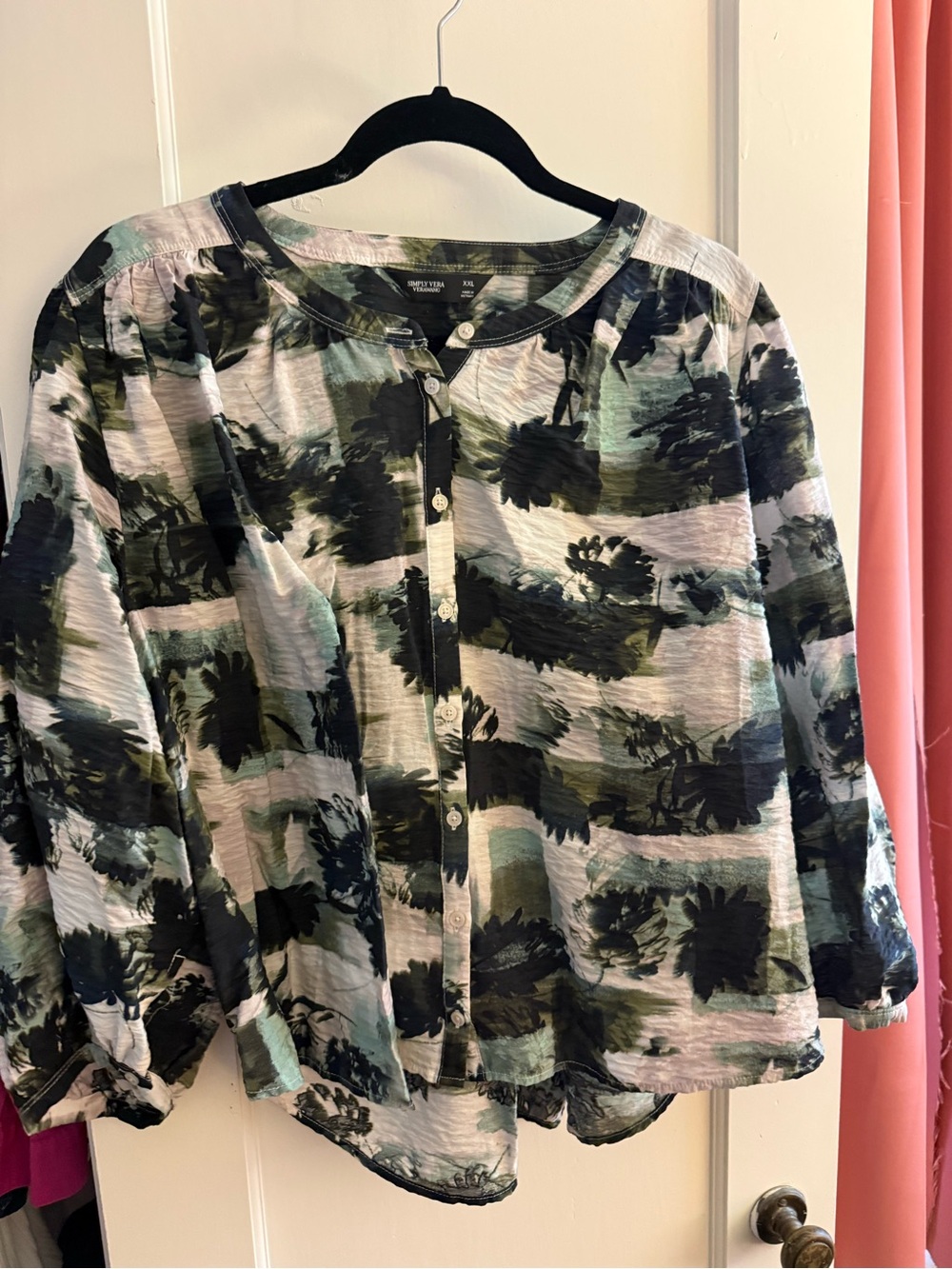 Simply Vera Vera Wang Green and Black Floral Button-Front Blouse